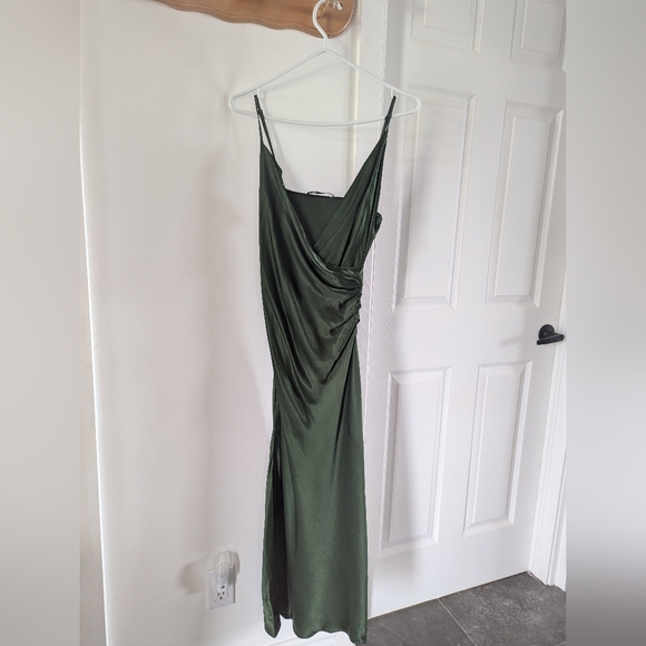 Zara Green silk dress - Picture 1 of 3